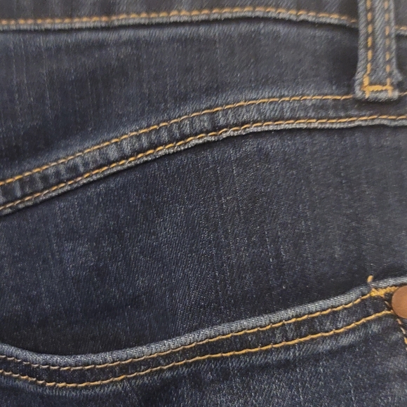 Judy Blue High Rise 16W Front Seam Flare - Picture 6 of 6